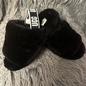 Ugg Fluff Yeah in Black Slipper Sandal